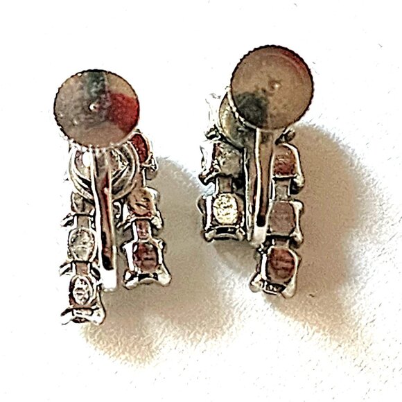 Vintage rhinestone screw back earrings - Picture 4 of 8